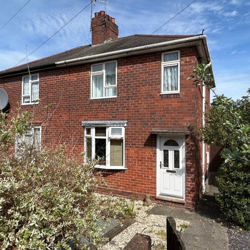 2 bedroom property to let in Parkside Road, Halesowen, West Midlands - £900 pcm Cradley