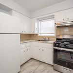 Rent 1 bedroom apartment of 76 m² in Bronxville