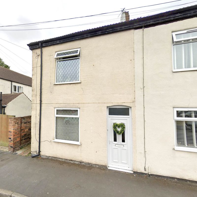 Three bedroom end of terrace house in village location New Holland