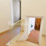 Affitto 3 camera appartamento di 109 m² in Assisi