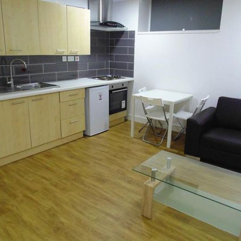 Studio to rent in 2 Excelsior House, St Johns Road, Huddersfield HD1