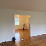Rent 5 bedroom apartment of 225 m² in Newark