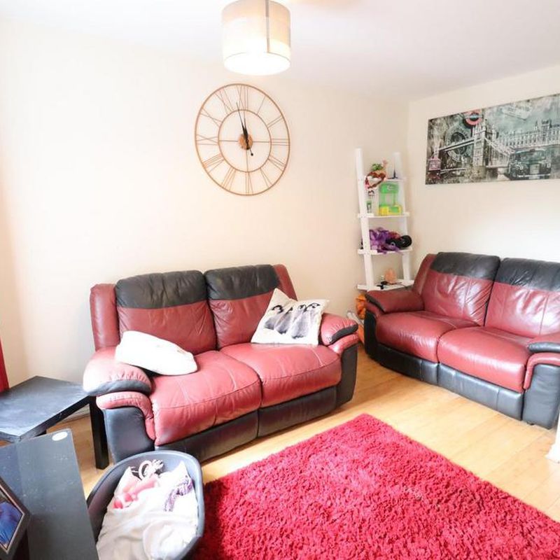 3 bedroom semi-detached house to rent Wolston