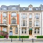 Huur 2 slaapkamer appartement van 180 m² in Brussel