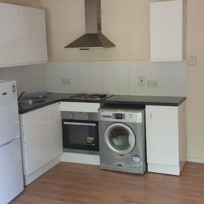 Flat to rent in Dalford Court, Telford TF3 Town Centre