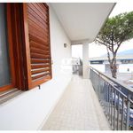 Affitto 4 camera appartamento di 181 m² in Salerno