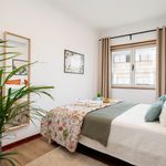 Rent 2 bedroom apartment of 79 m² in Porto