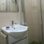 Rent a room of 75 m² in Caxias