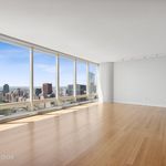 Rent 4 bedroom apartment of 2750 m² in Chicago
