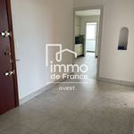 Rent 3 bedroom apartment of 103 m² in Nantes