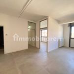 Rent 2 bedroom apartment of 85 m² in Cantù
