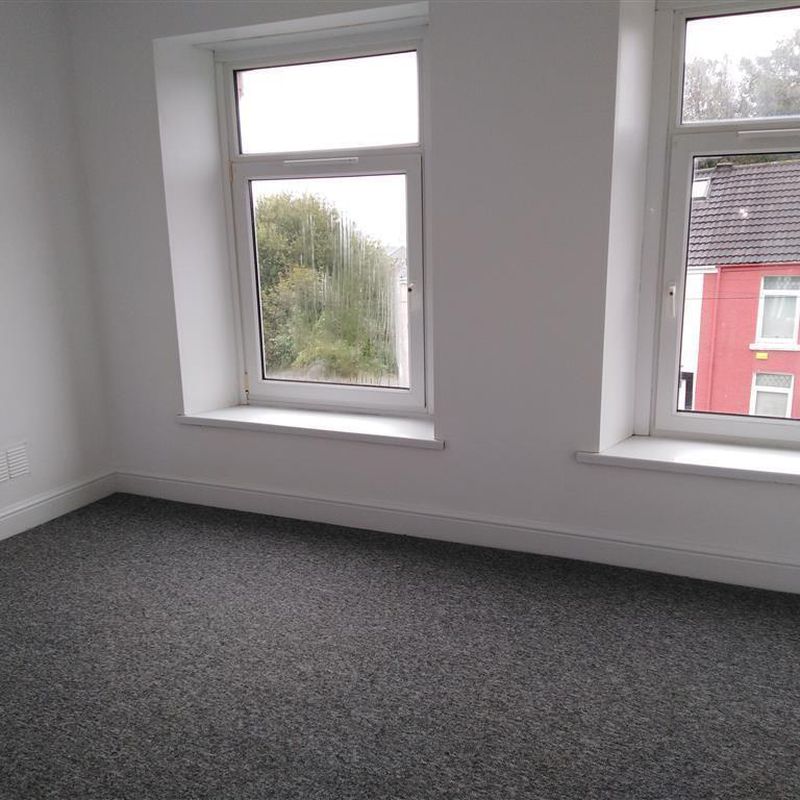 2 bedroom property to let in Broad Haven Close, Penlan, SWANSEA - £850 pcm Caer-eithin