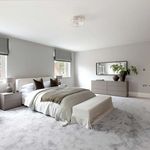 Rent 5 bedroom house in Beaconsfield