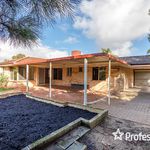 Rent 5 bedroom house of 727 m² in Perth