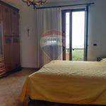 Affitto 2 camera casa di 150 m² in Monte Sant'Angelo