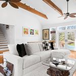 Rent 4 bedroom house of 270 m² in East Hampton