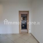 Affitto 4 camera appartamento di 83 m² in Forlì