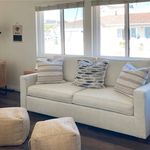 Rent 3 bedroom apartment of 139 m² in Newport Beach