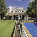 Rent 7 bedroom house of 527 m² in barcelona
