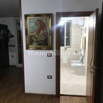 Affitto 4 camera casa di 150 m² in Naples