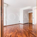 Rent 3 bedroom apartment of 134 m² in Monza