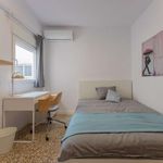 Rent a room of 98 m² in Alginet