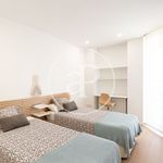 Rent 4 bedroom apartment of 185 m² in València