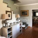 Affitto 5 camera casa di 190 m² in Trevignano Romano