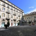 Affitto 4 camera appartamento di 183 m² in Torino