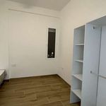 Rent a room of 200 m² in València