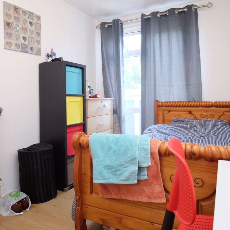 3 bedroom flat for rent Bromley