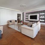 Rent 3 bedroom apartment of 184 m² in Paris