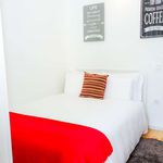 Rent 3 bedroom apartment of 207 m² in Porto