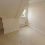 Rent 2 bedroom flat in Addlestone