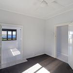 Rent 3 bedroom house in Golden Beach