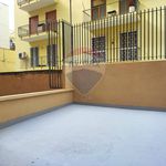 Affitto 3 camera appartamento di 145 m² in Bari