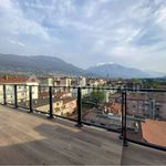 Affitto 5 camera appartamento di 200 m² in Trento