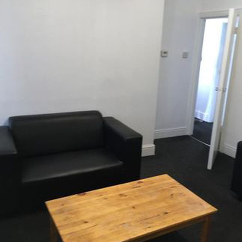 Shared accommodation to rent in Beverley Road, Hull HU6 Grey Legs