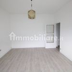 Rent 2 bedroom apartment of 65 m² in Como