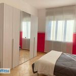 Rent 4 bedroom apartment of 78 m² in Milan