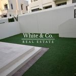 Rent 4 bedroom house of 214 m² in Dubai