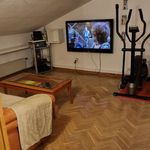 Rent a room of 230 m² in Galapagar