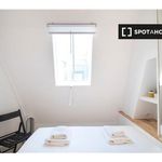 Rent 3 bedroom apartment of 0 m² in Paris