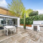 Rent 6 bedroom house of 257 m² in London