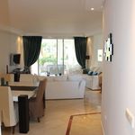 Rent 2 bedroom house of 192 m² in Marbella