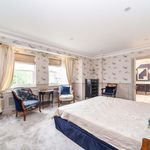 Rent 7 bedroom house in Leatherhead