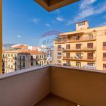 Affitto 4 camera appartamento di 124 m² in Palermo