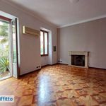 Rent 4 bedroom apartment of 125 m² in Milan