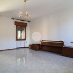 Affitto 1 camera casa di 200 m² in Galzignano Terme