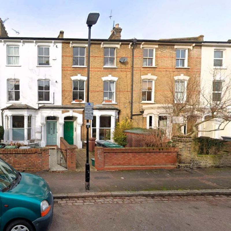 Renovated house split over three floors with six fantastic size double bedrooms Stroud Green